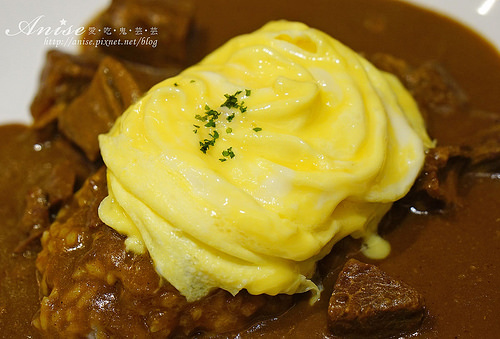 北車美食．Izumi Curry，來自大阪的咖哩飯，天使歐姆蛋跟玫瑰花一樣美！ @愛吃鬼芸芸