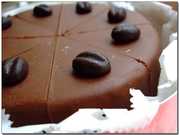 【試吃】溫莎堡經典巧克力蛋糕‧香蕉蛋糕 @愛吃鬼芸芸