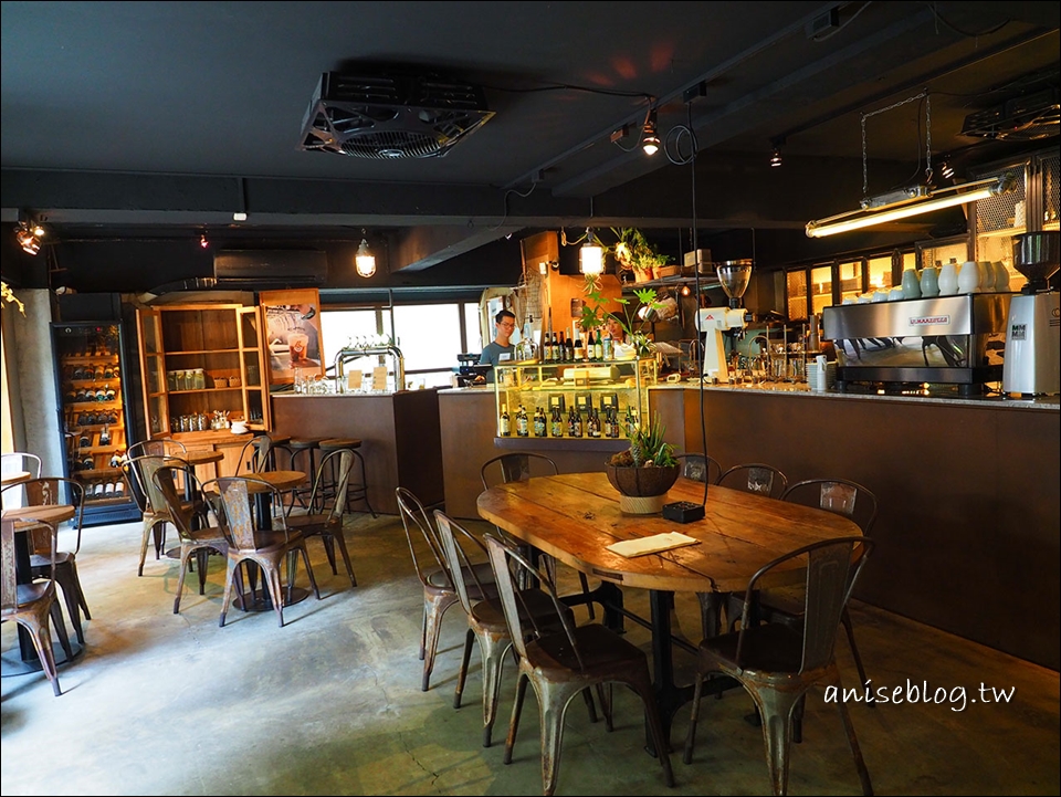 東區咖啡．COSTUMICE CAFE，隱密又舒適的咖啡廳