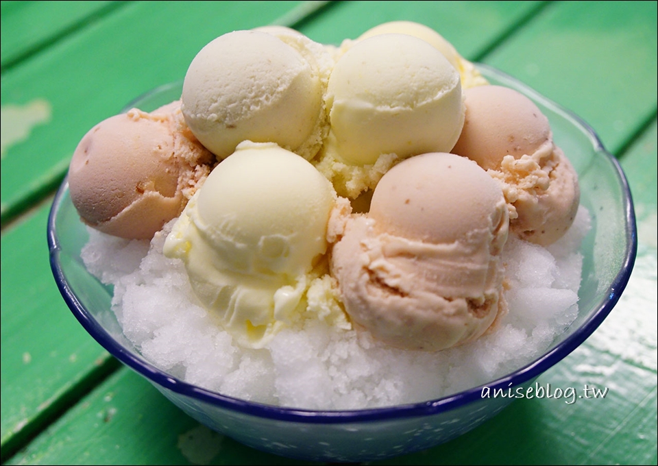 來特冰淇淋，松菸旁的美麗彩色粉粿桂圓黑糖冰，美麗又美味！