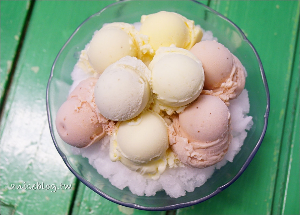 來特冰淇淋，松菸旁的美麗彩色粉粿桂圓黑糖冰，美麗又美味！