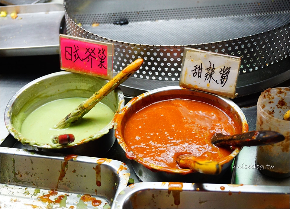 廣州街夜市：10元東港旗魚黑輪、東石脆皮蚵仔煎、頂級甜不辣、龍來果汁