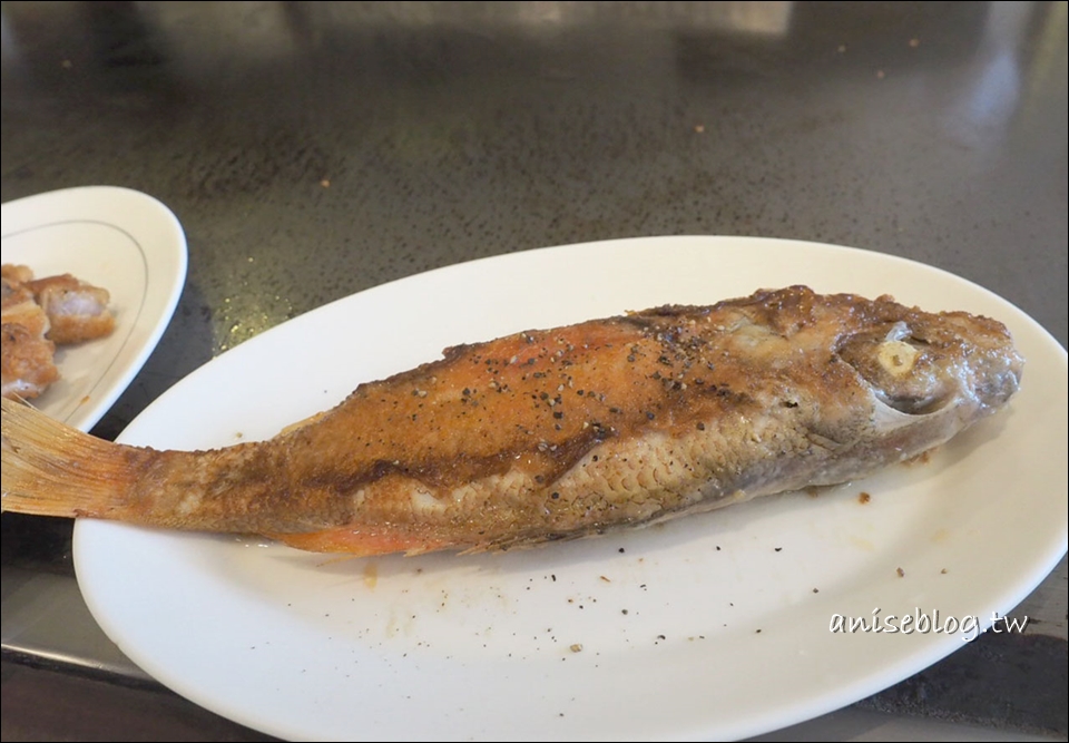 正典鐵板燒，罕見的整尾鮮魚料理