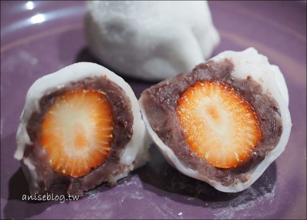 Costco草莓大福 17冬季最新超夯商品 巨嬰版的草莓大福 愛吃鬼芸芸