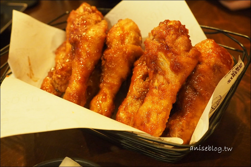 弘大橋村炸雞，還是最愛辣味😍