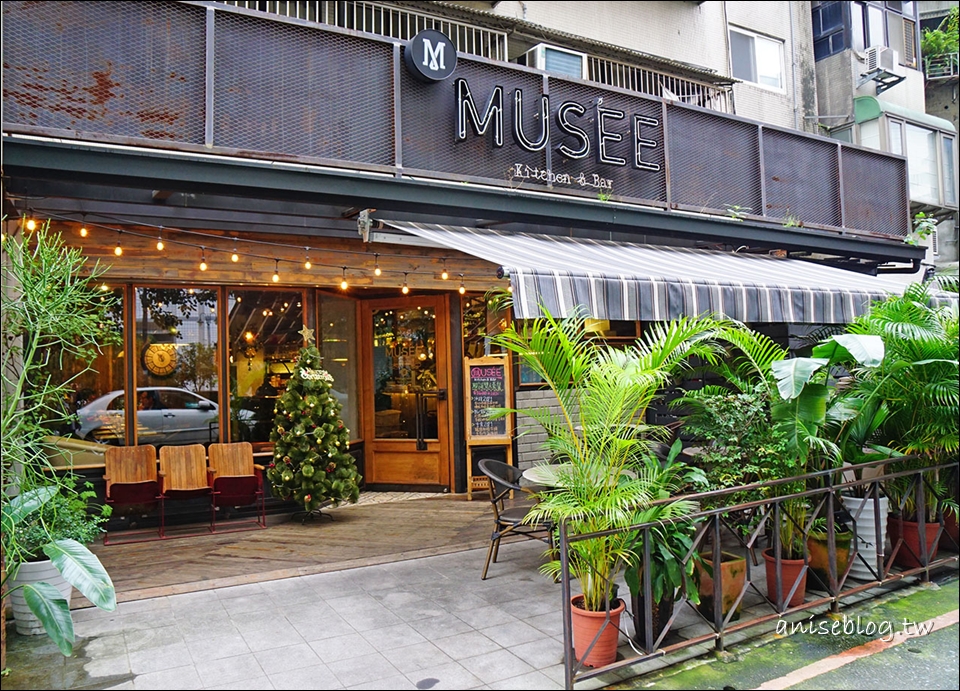 三訪Musée Kitchen & Bar 義式餐酒館，怎麼多了這麼美的空間！(耶誕大餐開跑)