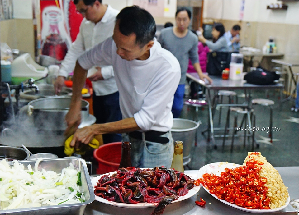 嘉義文化夜市 | 羅山鱔魚麵、傳統紅豆餅，不同於台南的鱔魚意麵！