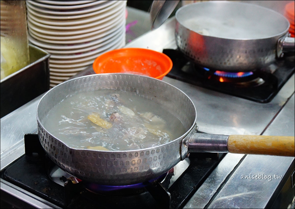 嘉義文化夜市 | 羅山鱔魚麵、傳統紅豆餅，不同於台南的鱔魚意麵！