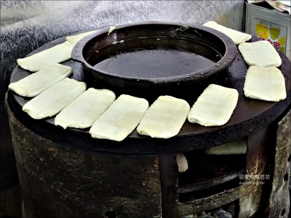 原西園橋下燒餅油條豆漿，萬華區龍山寺站中式早點美食(姊姊食記)
