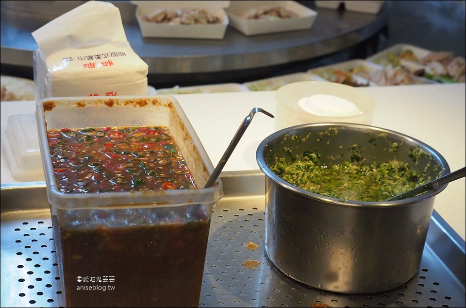 慶城海南雞飯，蔥薑醬無敵啊！
