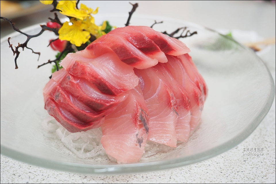 花蓮海鮮餐廳 | 美崙海鮮，在地人推薦現撈海鮮料理，牧草雞最好吃！