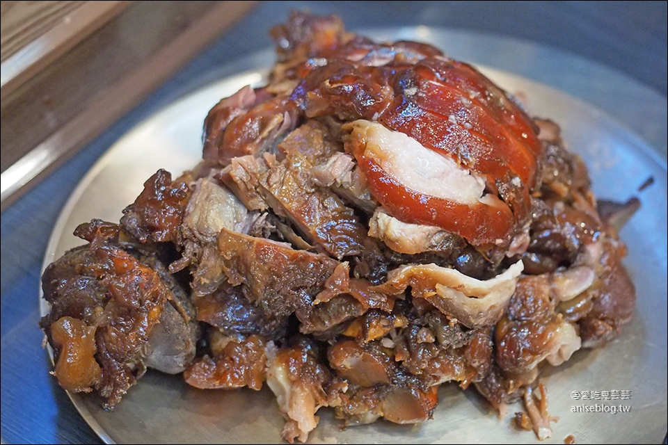 首爾滿足五香豬腳，米其林必比登推介果然超值好吃！