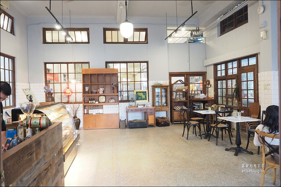 赤名咖啡館 | 嘉義文創園區老屋咖啡，咖啡、甜點、啤酒