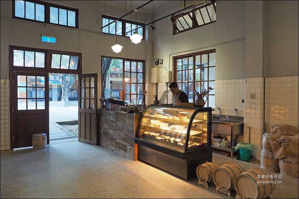 赤名咖啡館 | 嘉義文創園區老屋咖啡，咖啡、甜點、啤酒