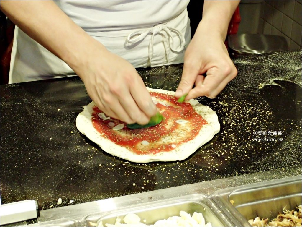 CURA PIZZA加蚋仔超人氣手工拿坡里披薩，南萬華排隊美食(姊姊食記)
