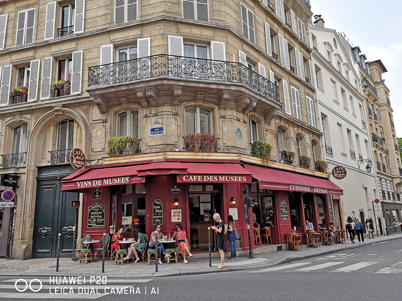 巴黎好吃蝸牛推薦 | 博物館咖啡 Café des Musées ，爆汁蘑菇+蝸牛超好吃