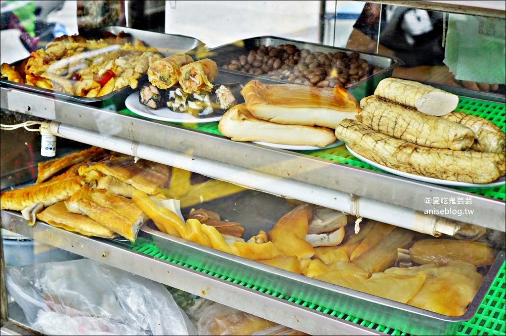 柴寮鯊魚烟、懷念排骨麵，百年老店的傳統好滋味，大橋頭美食(姊姊食記)