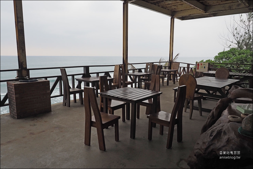石梯坪散策 | 壯闊地形與海邊藝術品、海浪咖啡、來去海邊咖啡