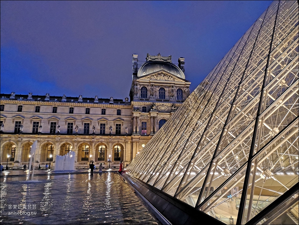 巴黎 | 羅浮宮夜景，夏天要拍到半夜喔！