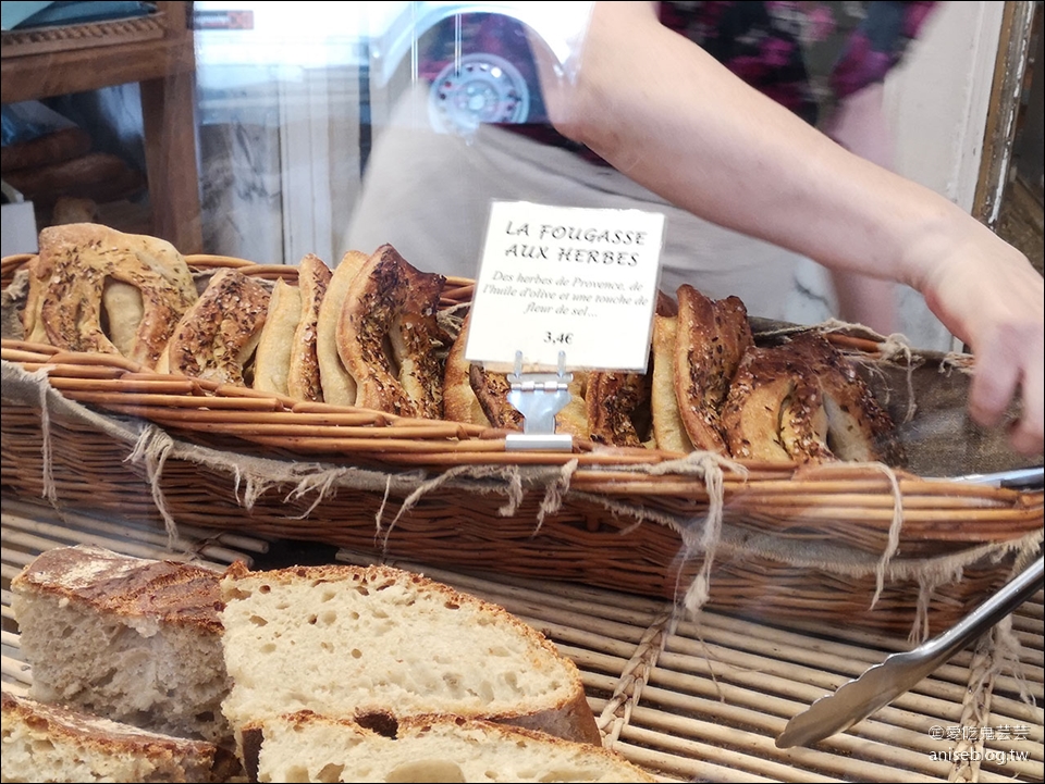 巴黎第一名麵包店 | Du Pain et des Idées ，開心果蝸牛麵包必吃！