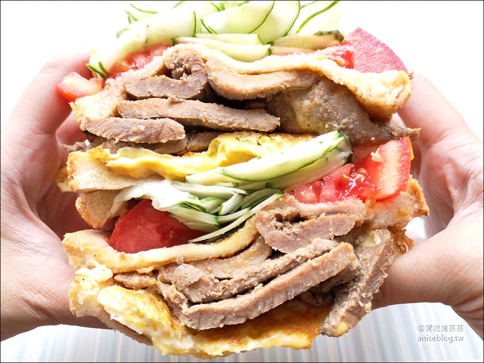 今日熱門文章：阿姊ㄟ店碳烤三明治，忠孝新生站超浮誇巨大碳烤三明治