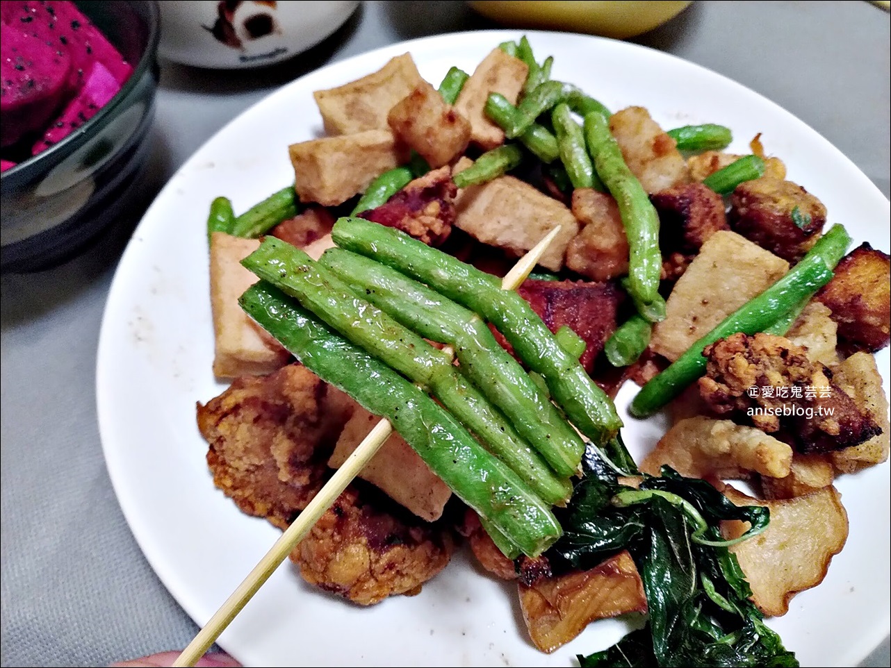 旺萊鹹酥雞，通化街臨江街夜市美食(姊姊食記)