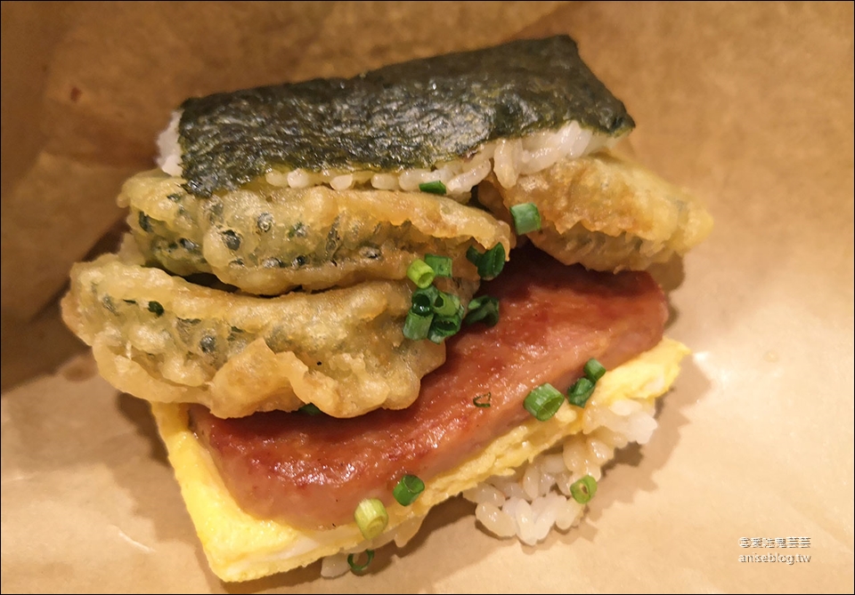 沖繩美食 | 超人氣豬肉蛋飯糰 那霸機場店(國內線)，免排隊！