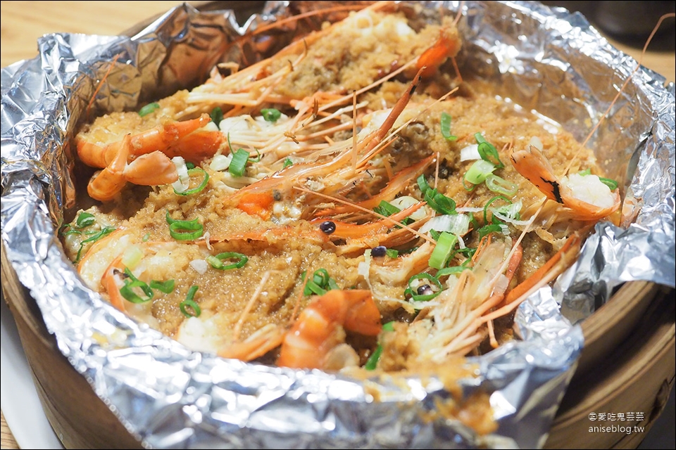 百家班活蝦，肥美新鮮口味多，超豐盛的蝦蝦饗宴！