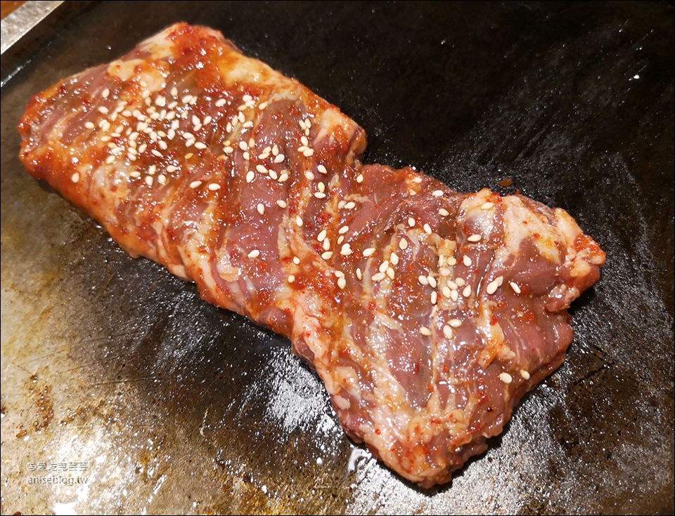 再訪菜豚屋，品質超好的生菜包烤肉就是讚，芝麻葉可續！
