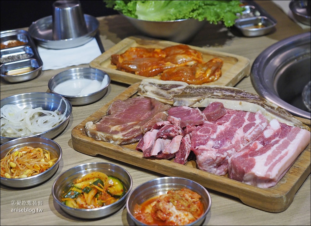 台韓民國韓式燒肉店，三訪終於喝到鳳梨燒酒😍  ( 文末菜單 ) @愛吃鬼芸芸