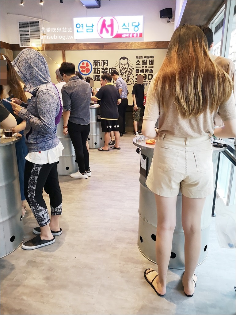 新村站著吃烤肉，首爾超人氣烤牛肉台北信義店新開幕，市政府站美食(姊姊食記)