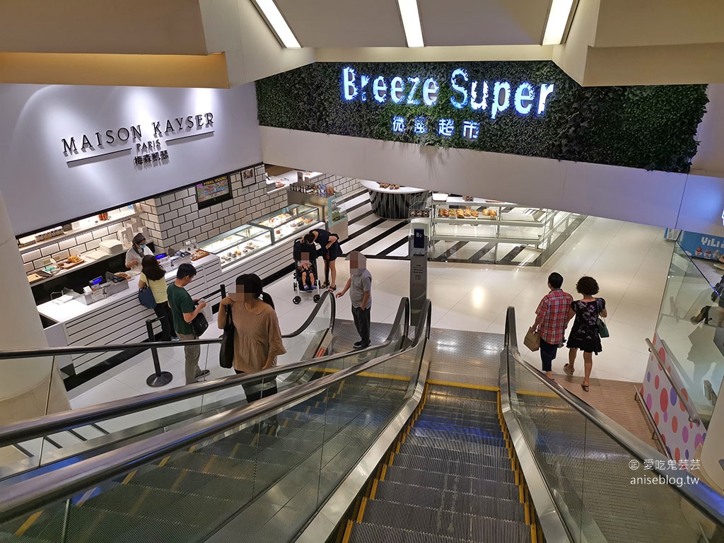 新加坡鹹蛋黃零食金鴨系列，全省 JASONS Market Place 、微風廣場、微風南京和微風南山超市都買得到啦！😍