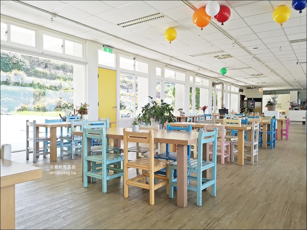 白日夢Tea & Cafe咖啡館，遠的要命的國小-乾華國小，石門無敵海景咖啡店(姊姊食記)