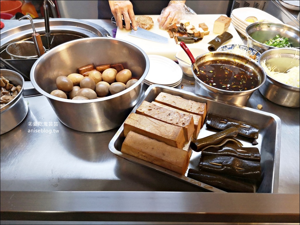 ㄤ咕麵傳承三代的古早味+關西仙草巷吃挫冰，新竹關西美食老店(姊姊食記)