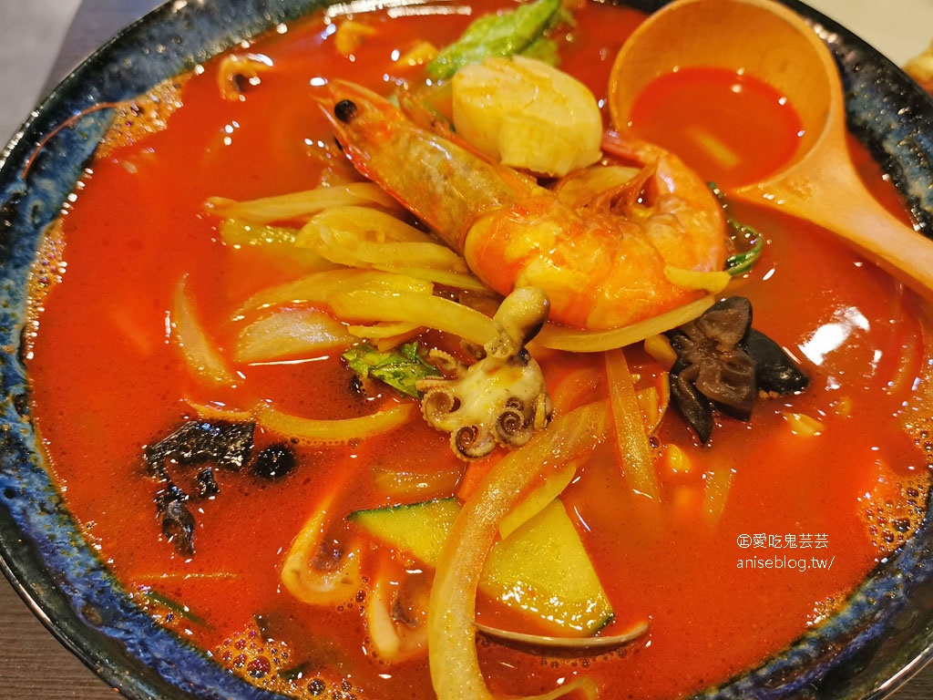 韓華園，超夯的道地韓式中華料理，大推糖醋肉、炒碼麵 (文末菜單)
