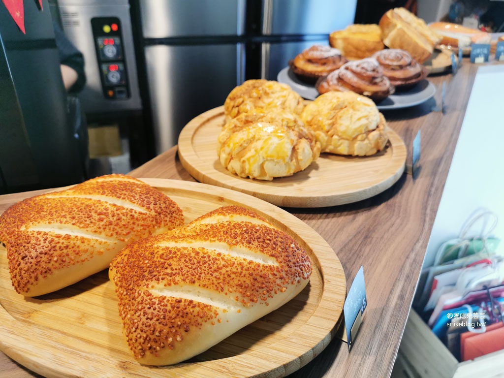 Rolling Eyes 麵包與咖啡 (翻白眼)，網路評價超高的可愛麵包店(2020/07/14更新)
