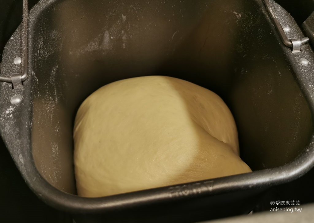 海鹽奶油捲(鹽可頌)配方-麵包機簡單版，第一次做就成功！