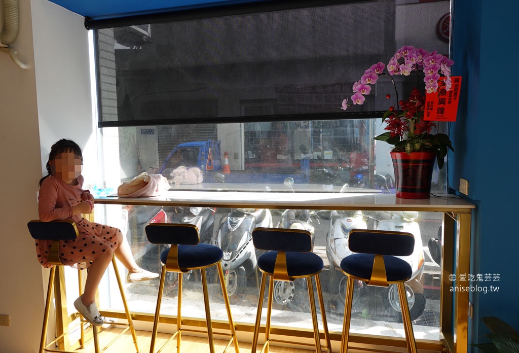 香緹果子咖啡館，台中超夯、不能訂位的千層蛋糕店