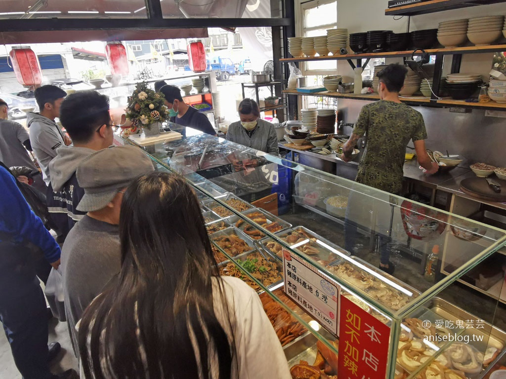 花蓮慶豐麵店，在地人激推、小菜超厲害的排隊麵店 👍