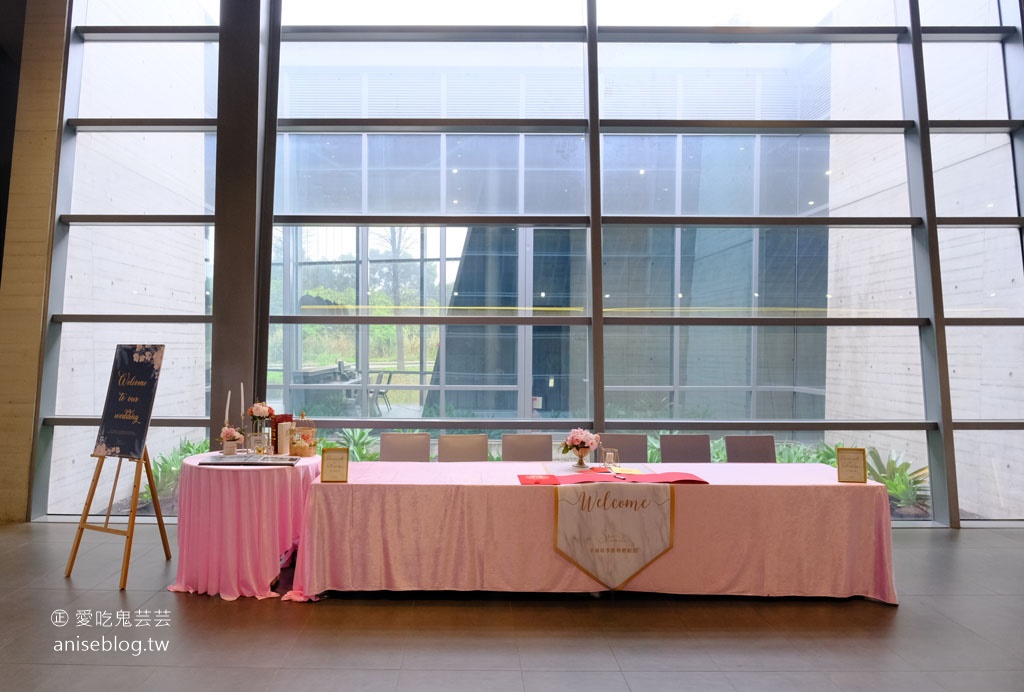 南方莊園里昂廳喜宴 | 一生一次的浪漫專案：水平台戶外證婚儀式、婚宴酒會點心、中式桌席