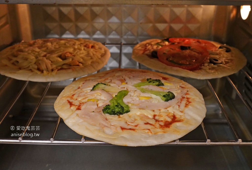 Alleycat’s Pizza來啦！超人氣披薩界的傳奇， 6吋方便快速，7分鐘美味出爐！ 媲美主廚現烤，跟餐廳吃到的一模一樣 !