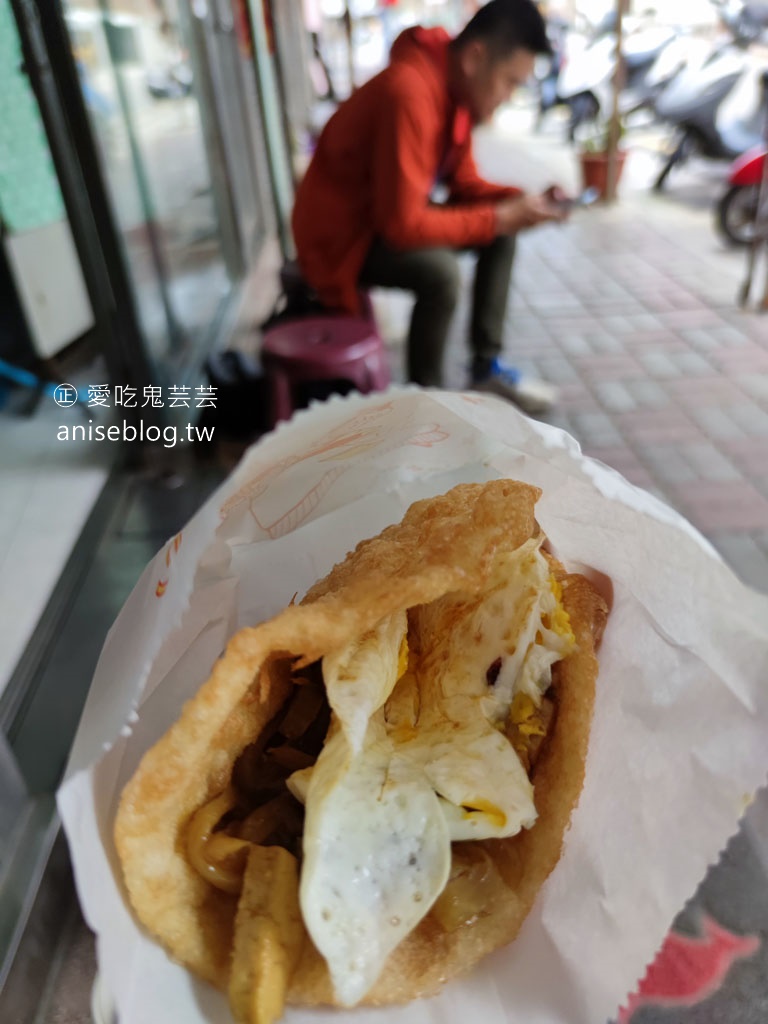 澎湖小吃 | 郵局蔥油餅、蔬脆蛋餅，兩家觀光客、在地人都激推的小吃店