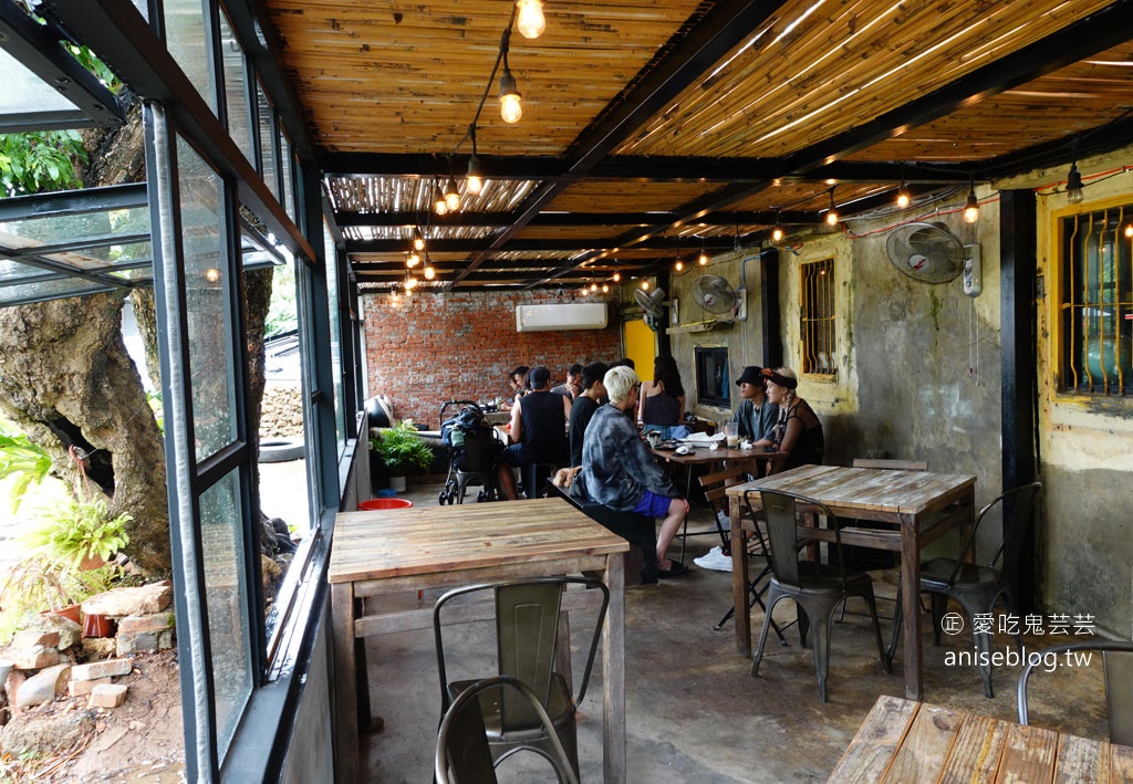 恆春老屋咖啡 | 肥春號，充滿綠意的幽靜咖啡廳