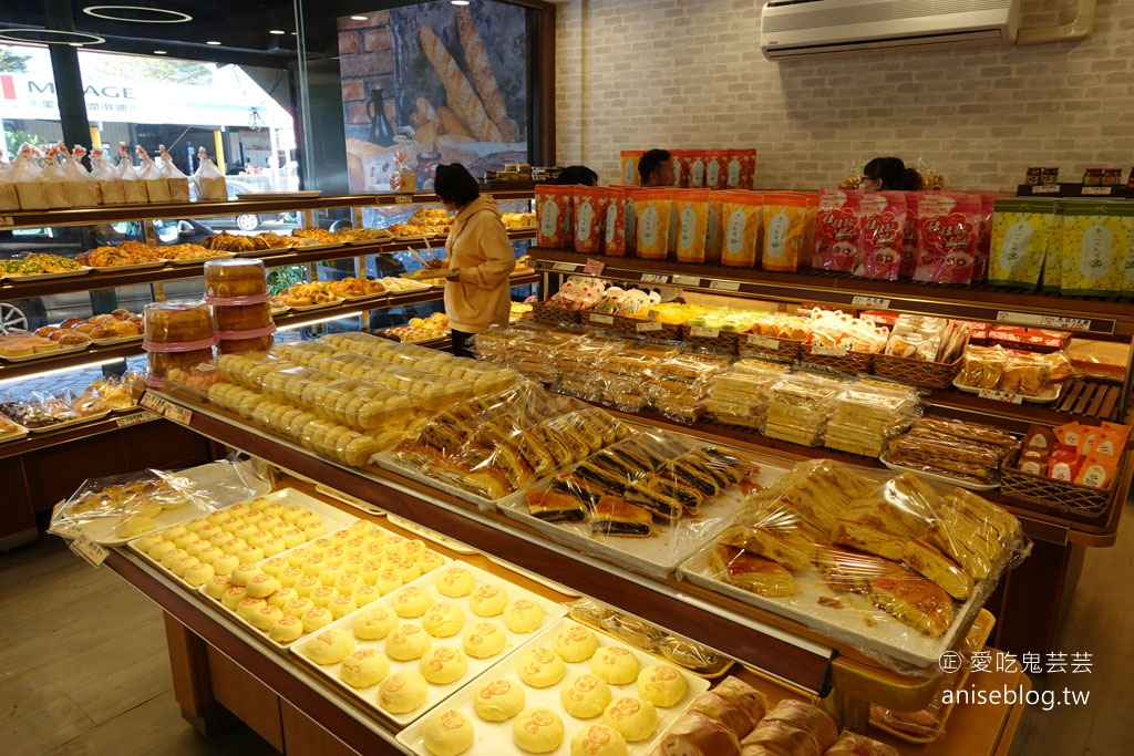 亞信烘焙坊，供應廟口紅茶小西點(台灣馬卡龍)，在地人愛的麵包點心店！