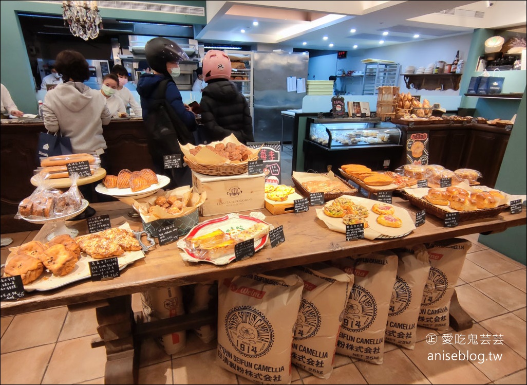 Libreadry 巢屋，東區「藍色招牌」麵包店