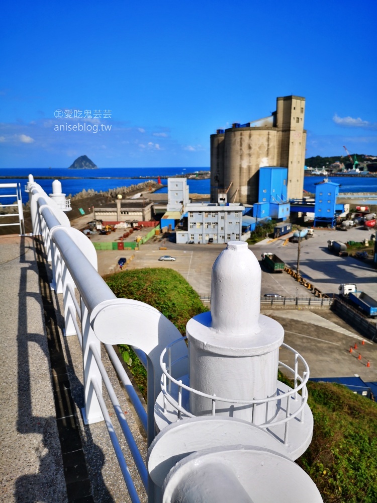 基隆燈塔、白米甕炮台，看基隆港大船入港的絕佳景觀(姊姊遊記)