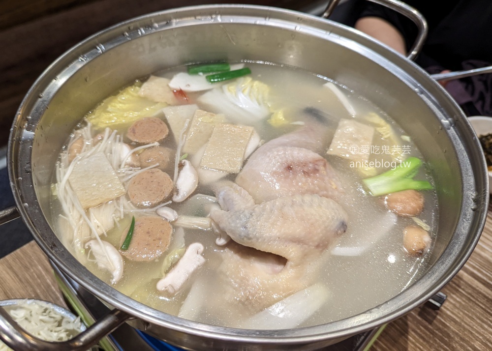 韓國一隻雞，雞湯火鍋料理，林口三井美食MITSUI OUTLET (姊姊食記) @愛吃鬼芸芸