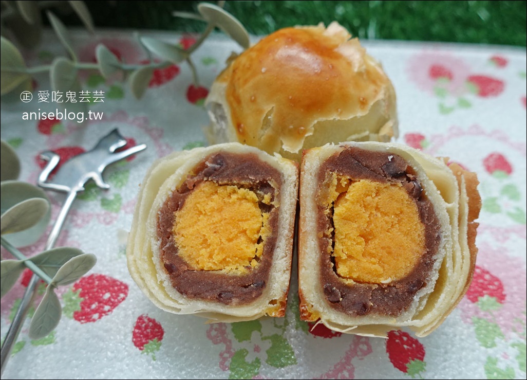 三統漢菓子｜中秋禮盒、台北伴手禮推薦，流心月餅必買，爆好吃啊！