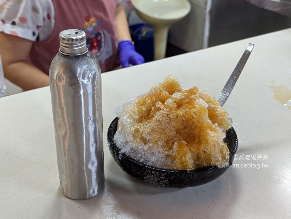 周記傳統芋圓，古早味糖水剉冰甜湯，龍山寺站美食(姊姊食記)