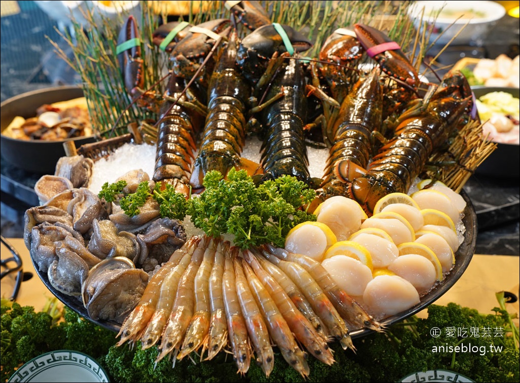 蛤?! 台中公益店，超浮誇巨蛤宴，500顆以上蛤、波士頓龍蝦x6、九孔鮑魚、干貝、30 oz肉肉等